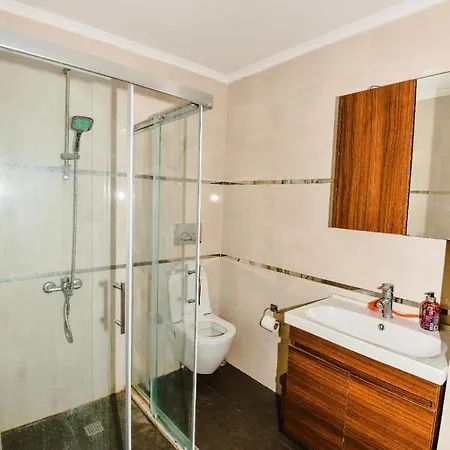 Apartament Cozy Duplex Close To Airport In *